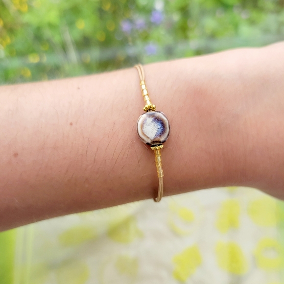 Handmade Dainty Tan Adjustable Bead Bracelet - Picture 3 of 4